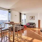 Bright And Comfortable Accommodation For 4 People