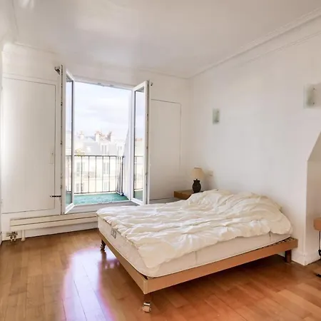 Bright And Comfortable For 4 People Parigi
