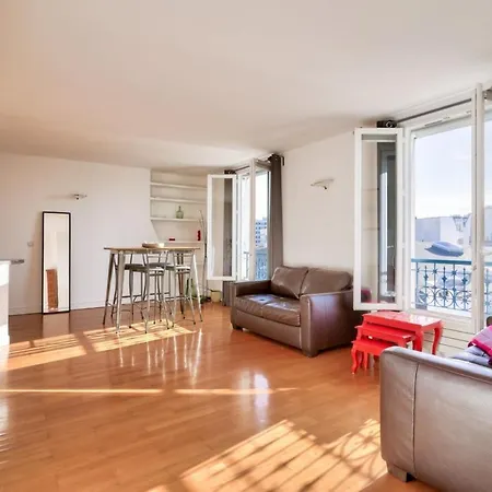 Apartment Bright And Comfortable For 4 People *